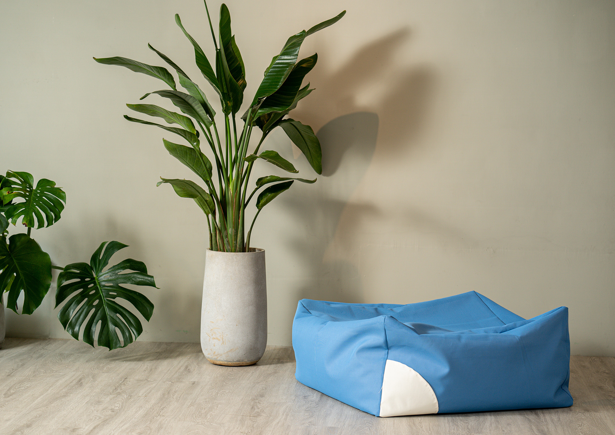 MARSHMALLOW | 每天下班都要Chill一下！回家換裝直奔Chili的懷抱，再來一杯冰涼的飲料，釋放一天的壓力～