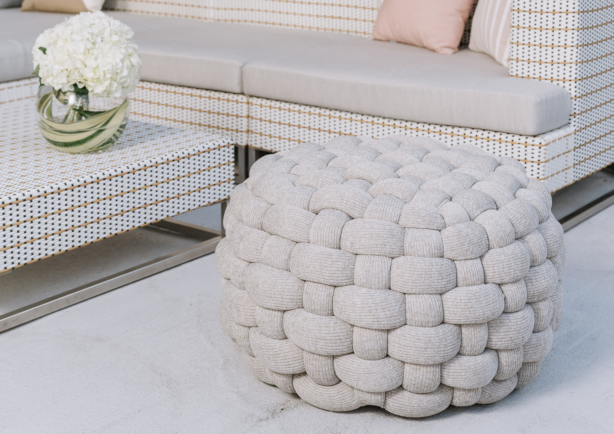 Kepler 克卜勒 每個人心中都有一個小王子，想像著宇宙中不同的星球住了哪些不同的人。 克卜勒的靈感來自對外太空與未知事物的想像。仰望浩瀚星空，期待發現銀河深處的未知星球，坐上克卜勒椅凳，讓你的想像力漫遊宇宙。