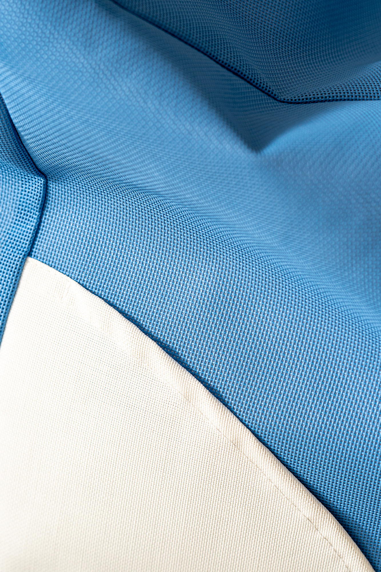 Sling重網格布料 耐氣候、不脫色、不破裂，透氣且涼爽