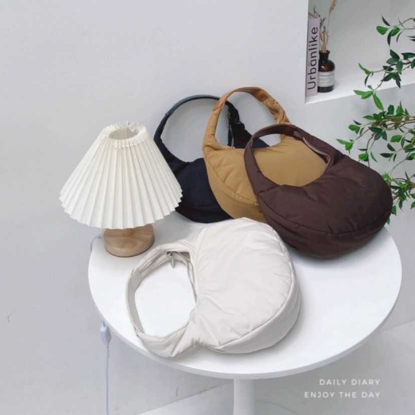 太空枕頭半月腋下包/四色