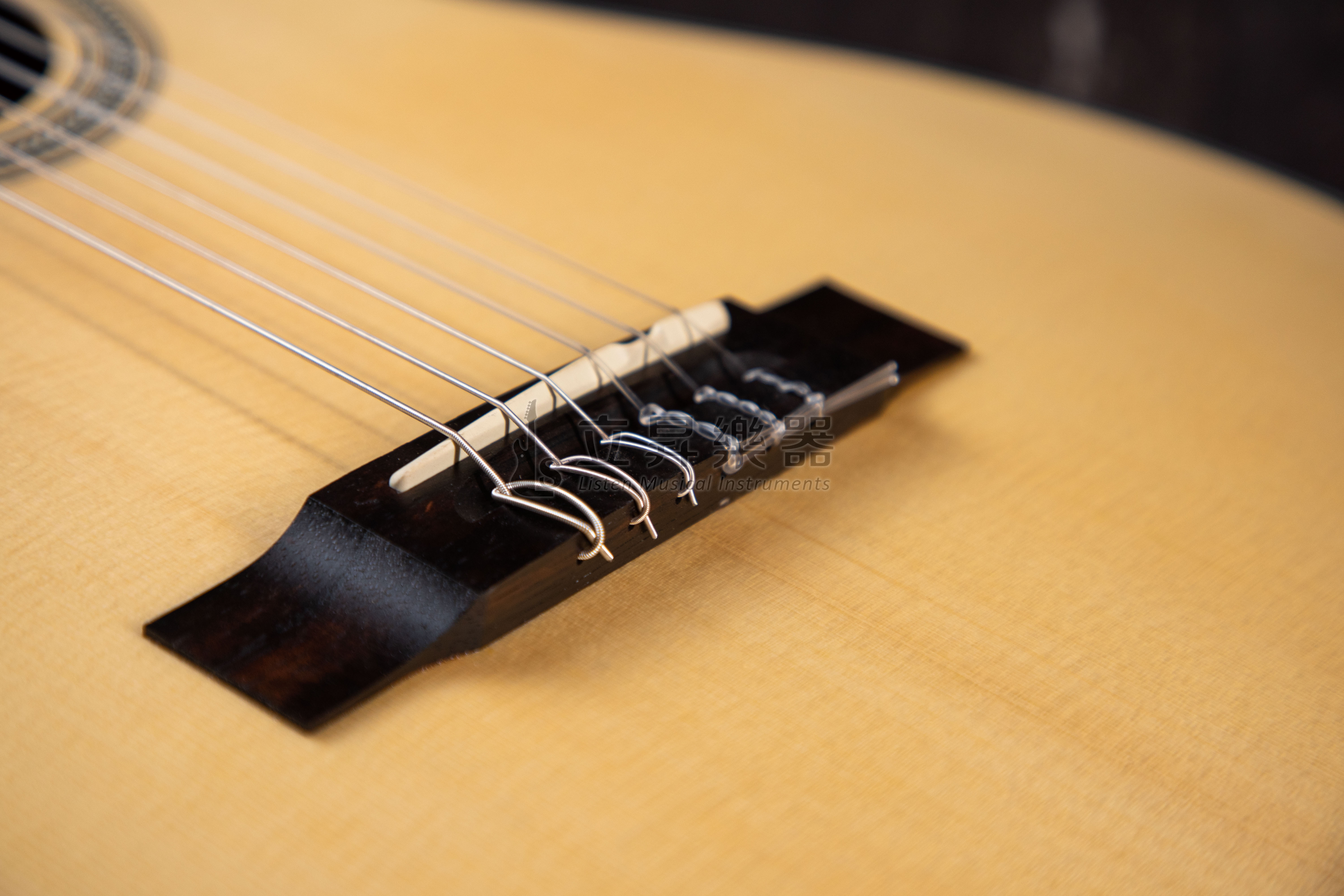 Valencia VA434 39吋 雲杉木面板 古典吉他 北約木側背板 第 6 張圖片｜三峽吉他 / Bass