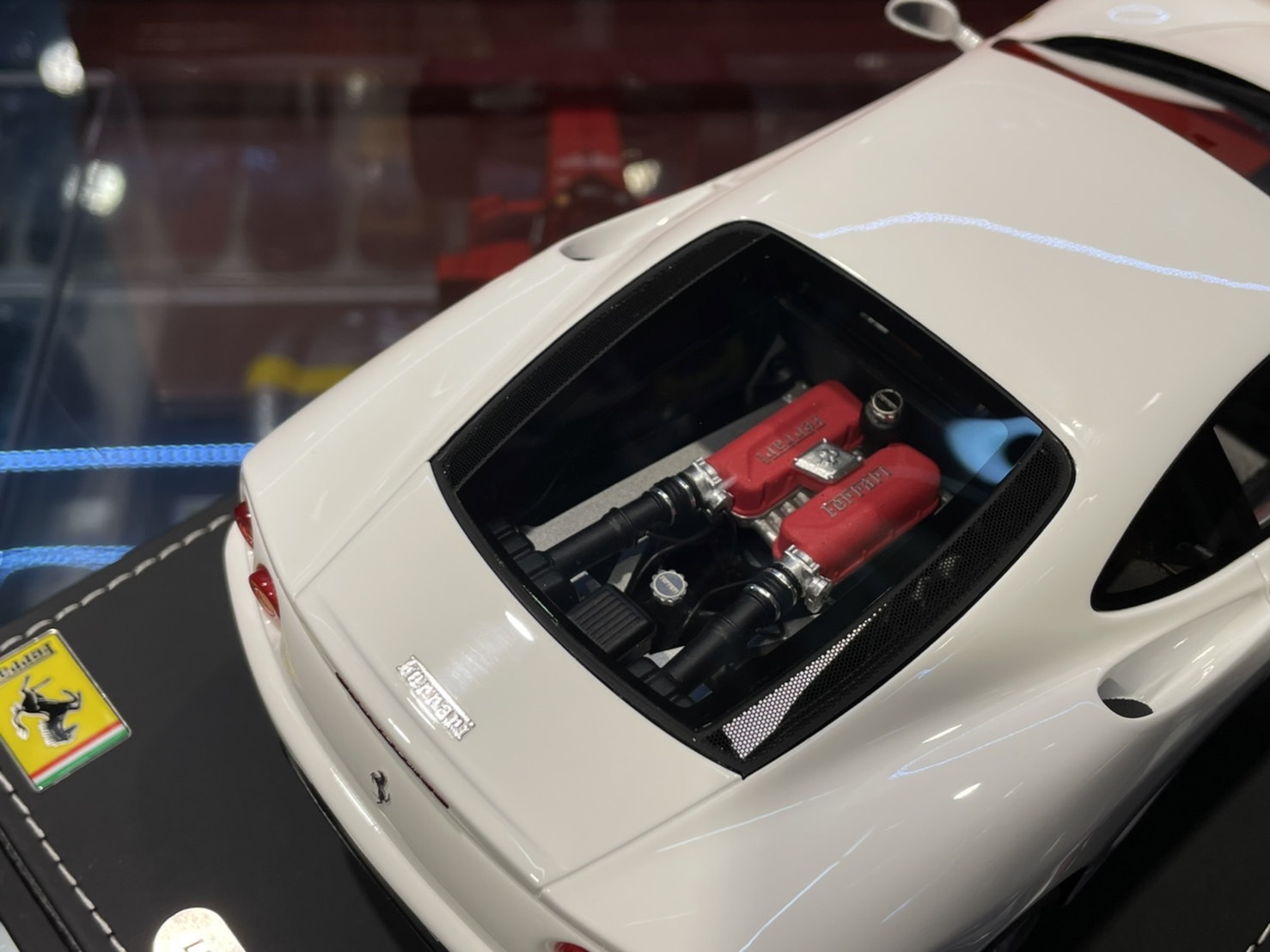 BBR P18172C Ferrari 360 Modena 1999 White 1/18 (Resin)