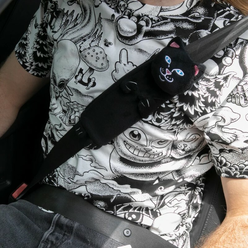 RIPNDIP SEAT BELT COVER 中指猫購物若有尺寸、結帳等相關問題，可點按 ...