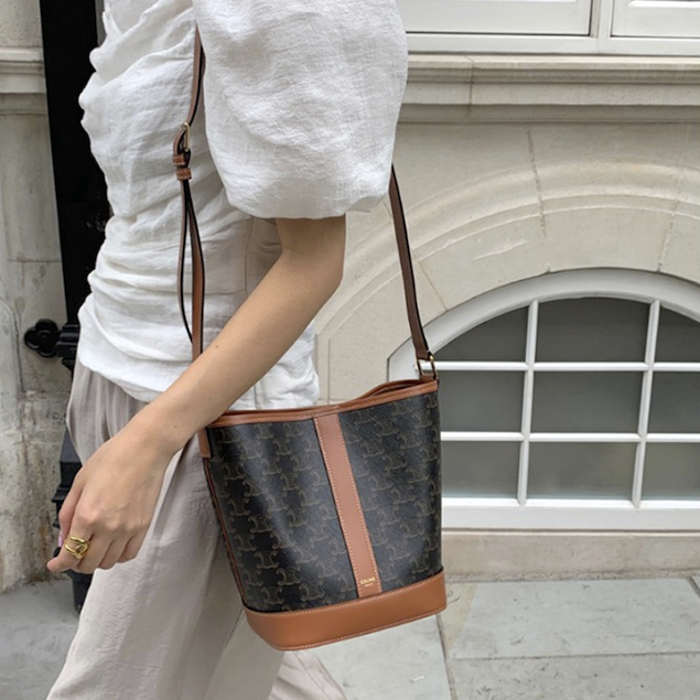 Celine Triomphe 小號老花水桶包