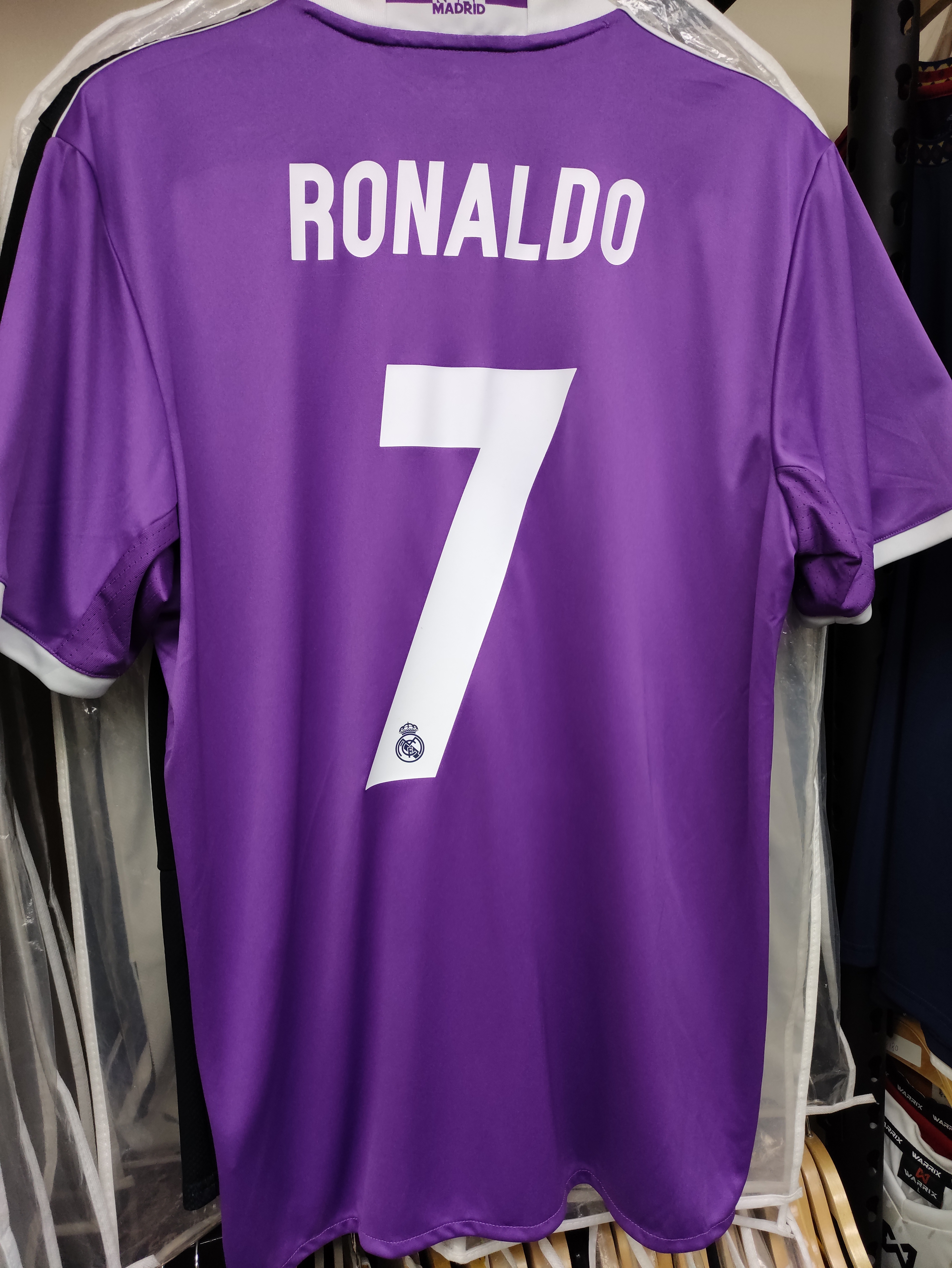 16-17皇家馬德里作客歐聯決賽版球迷版球衣