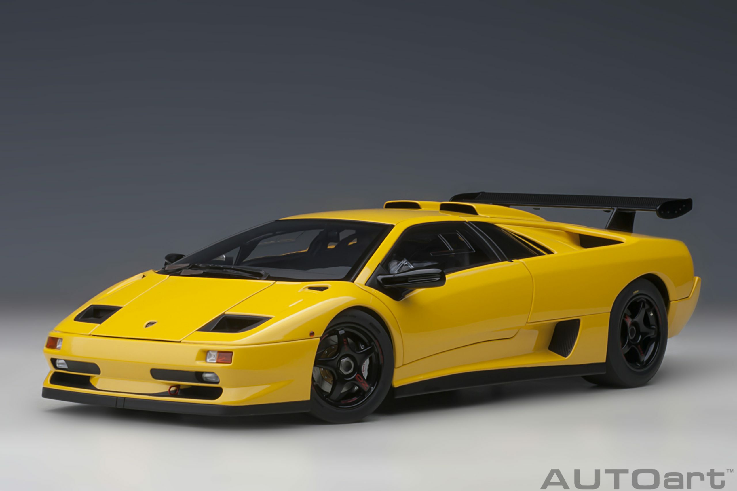 1/18 AUTOART Lamborghini Diablo SV-R (Superfly Yellow) (79147)