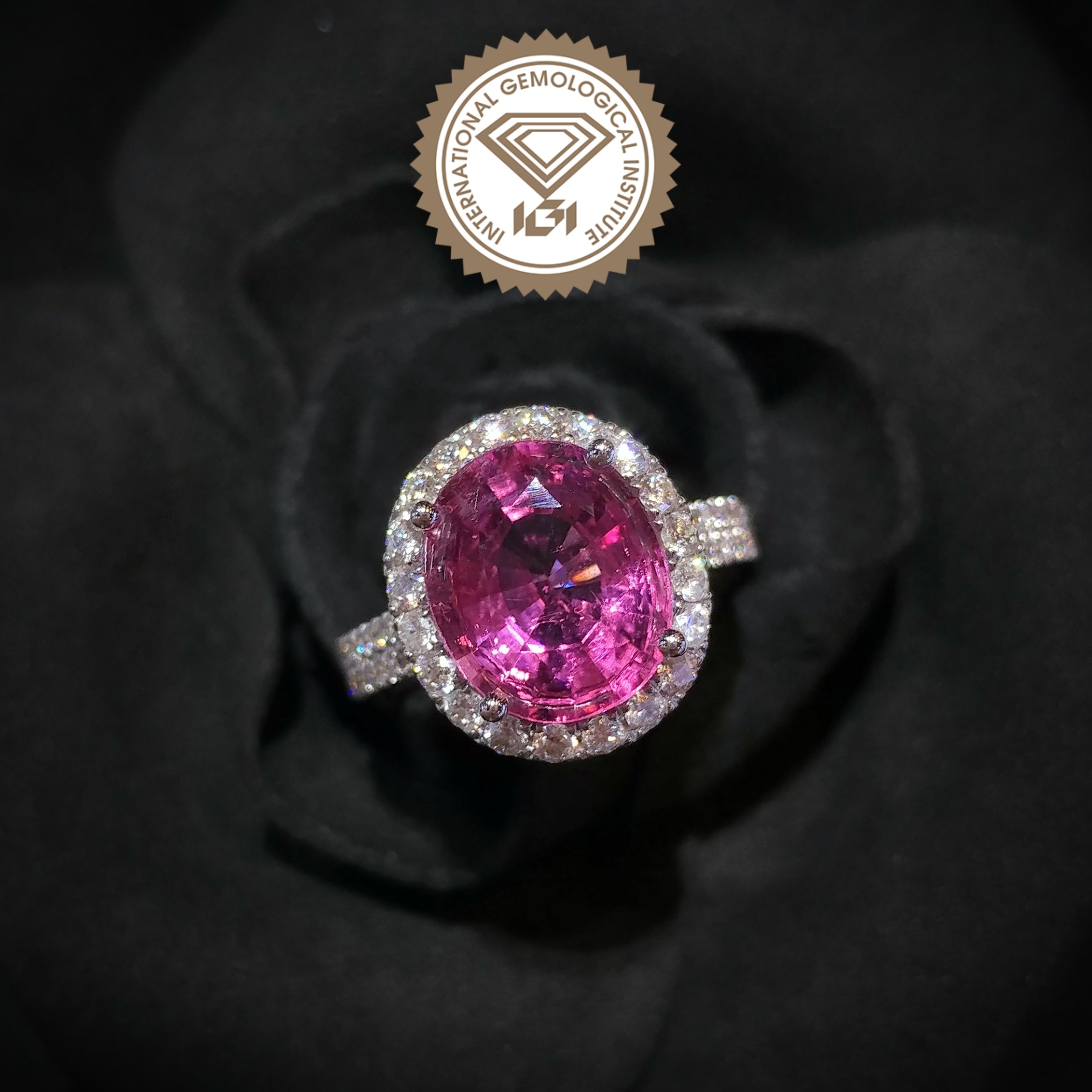 18K White Gold 4.00ct Tourmaline and Diamond Ring