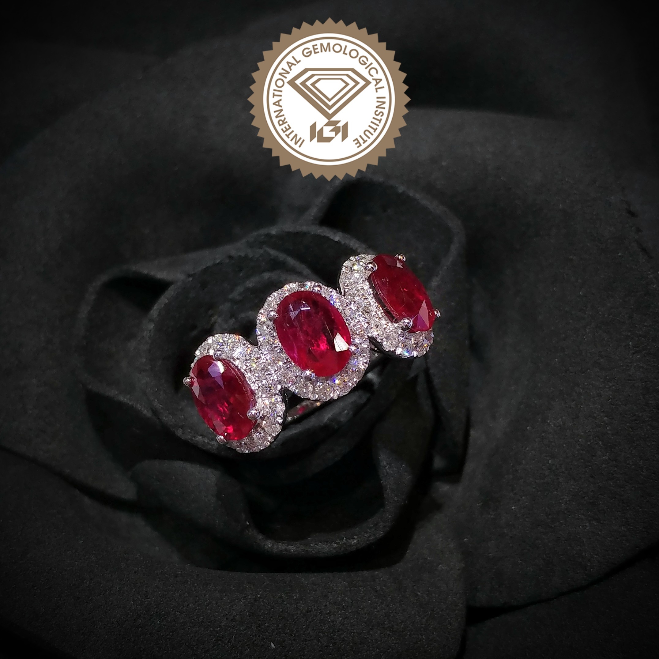 18K White Gold 2.65ct Ruby and Diamond Ring