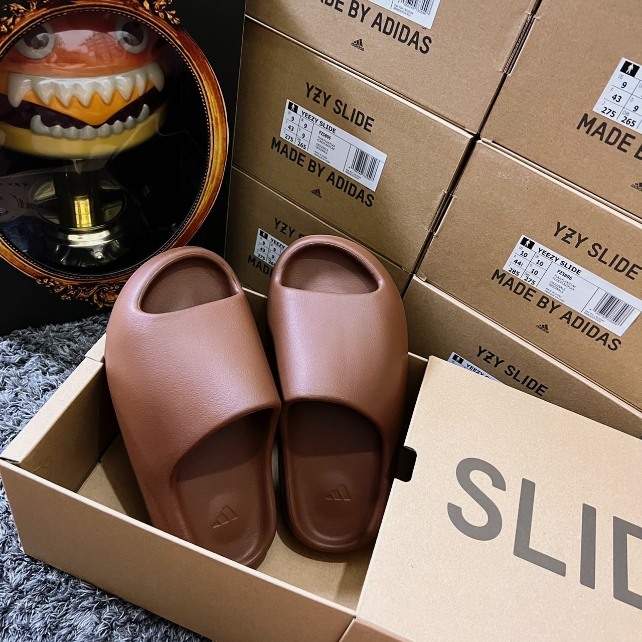 adidas Yeezy Slide 