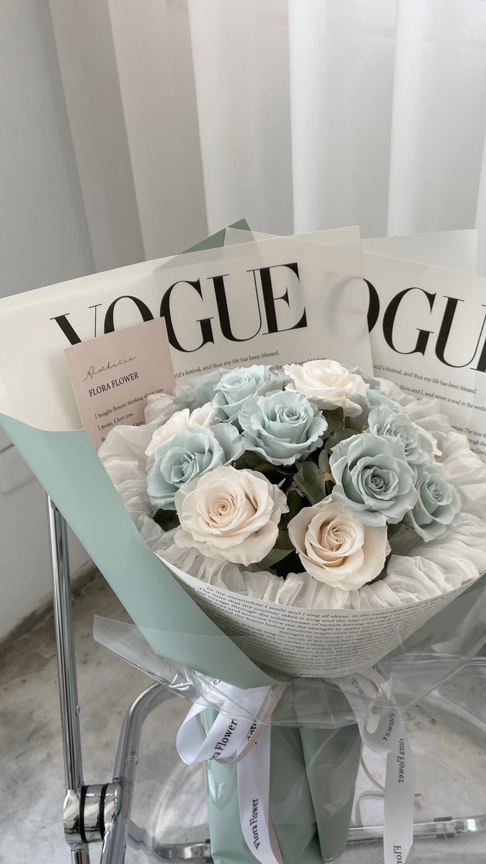 牛油果綠雲朵永生花束-氣質小姊姊