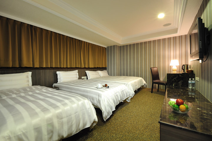 【礁溪】帥王溫泉大飯店 溫馨四人房環境