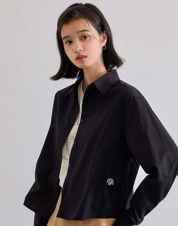 MUAH MUAH Signature Logo Point Crop Shirts