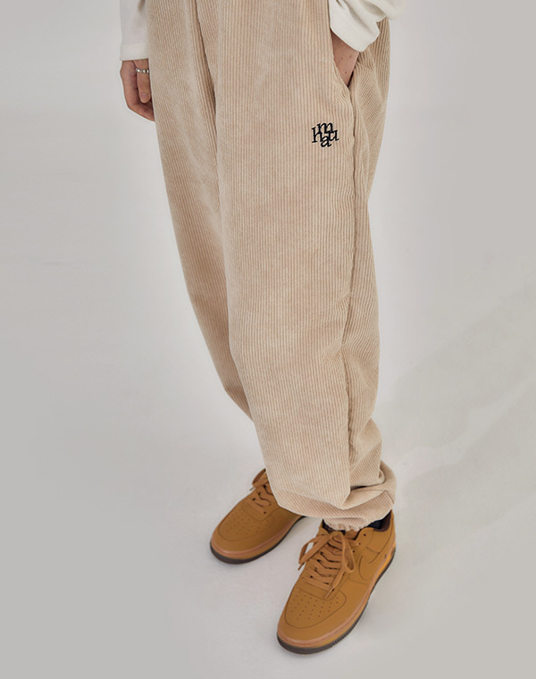 MUAH MUAH Logo Point Corduroy Banding Jogger Pants