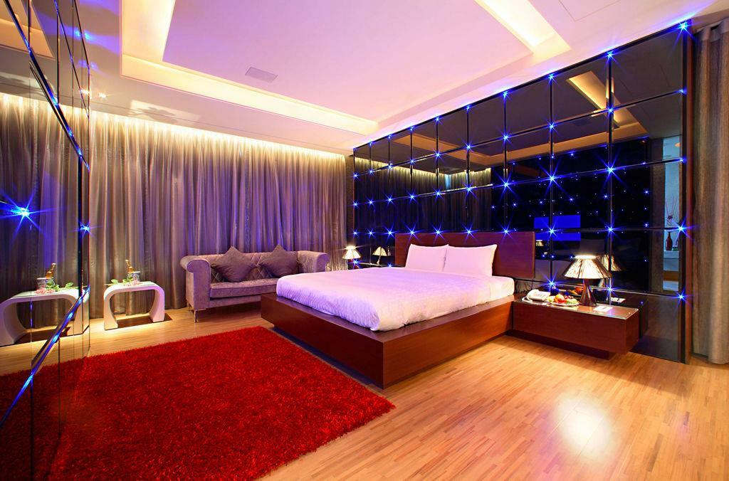 【彰化】桂冠汽車旅館 頂級房-頂級城市環境