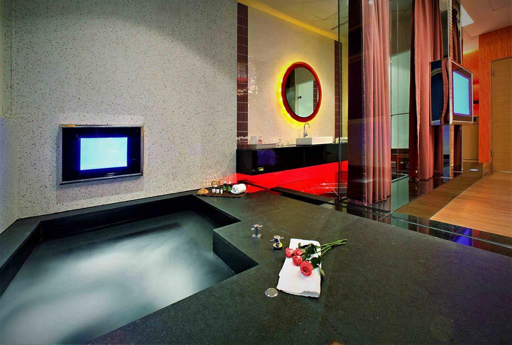 【彰化】桂冠汽車旅館 頂級宿旅浴間