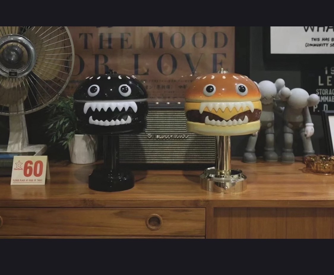 UNDERCOVER HAMBURGER LAMP BLACK - フィギュア