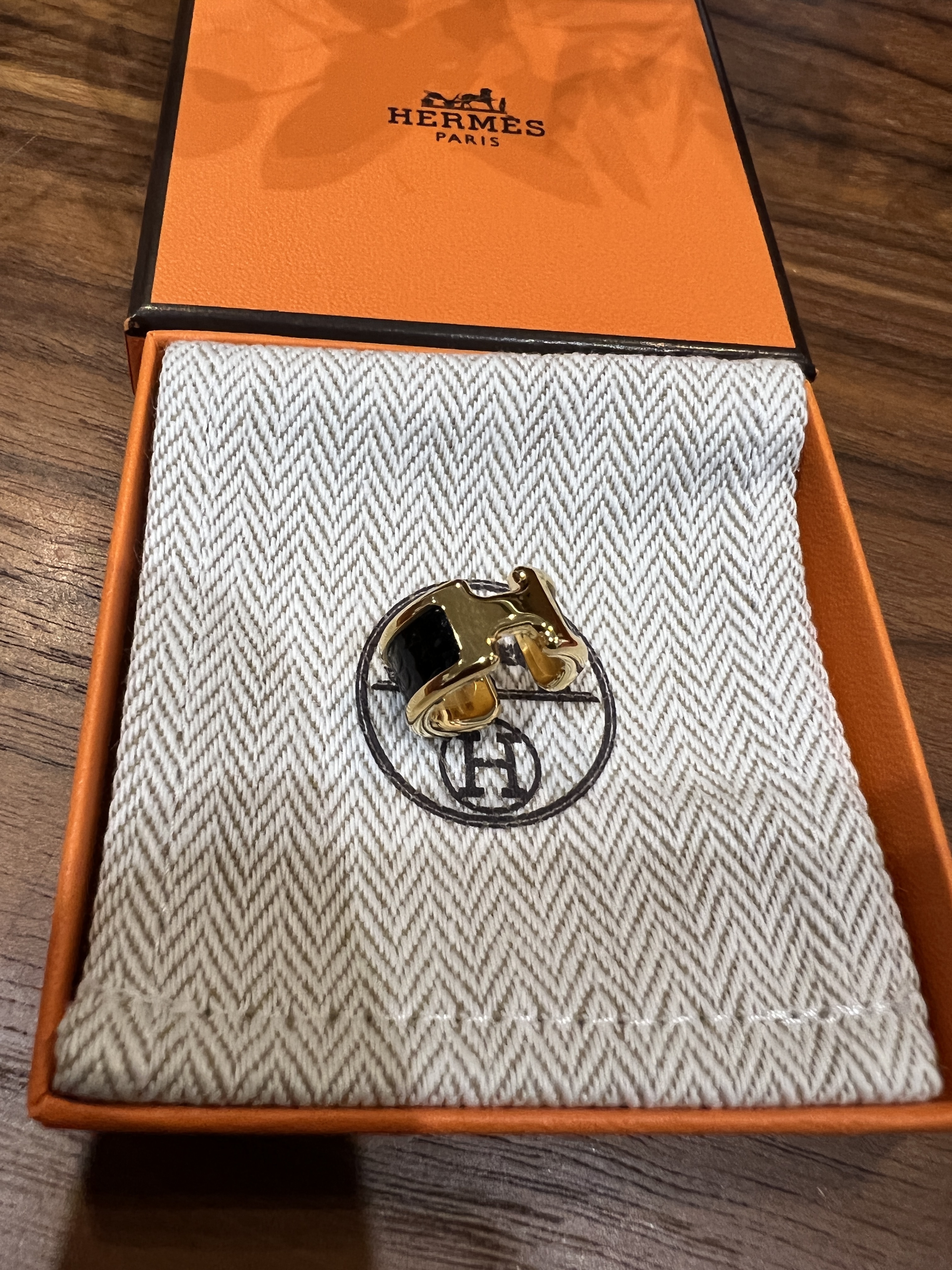 耳骨扣 Bijou d’oreille olympe pm noir  cc niloticus