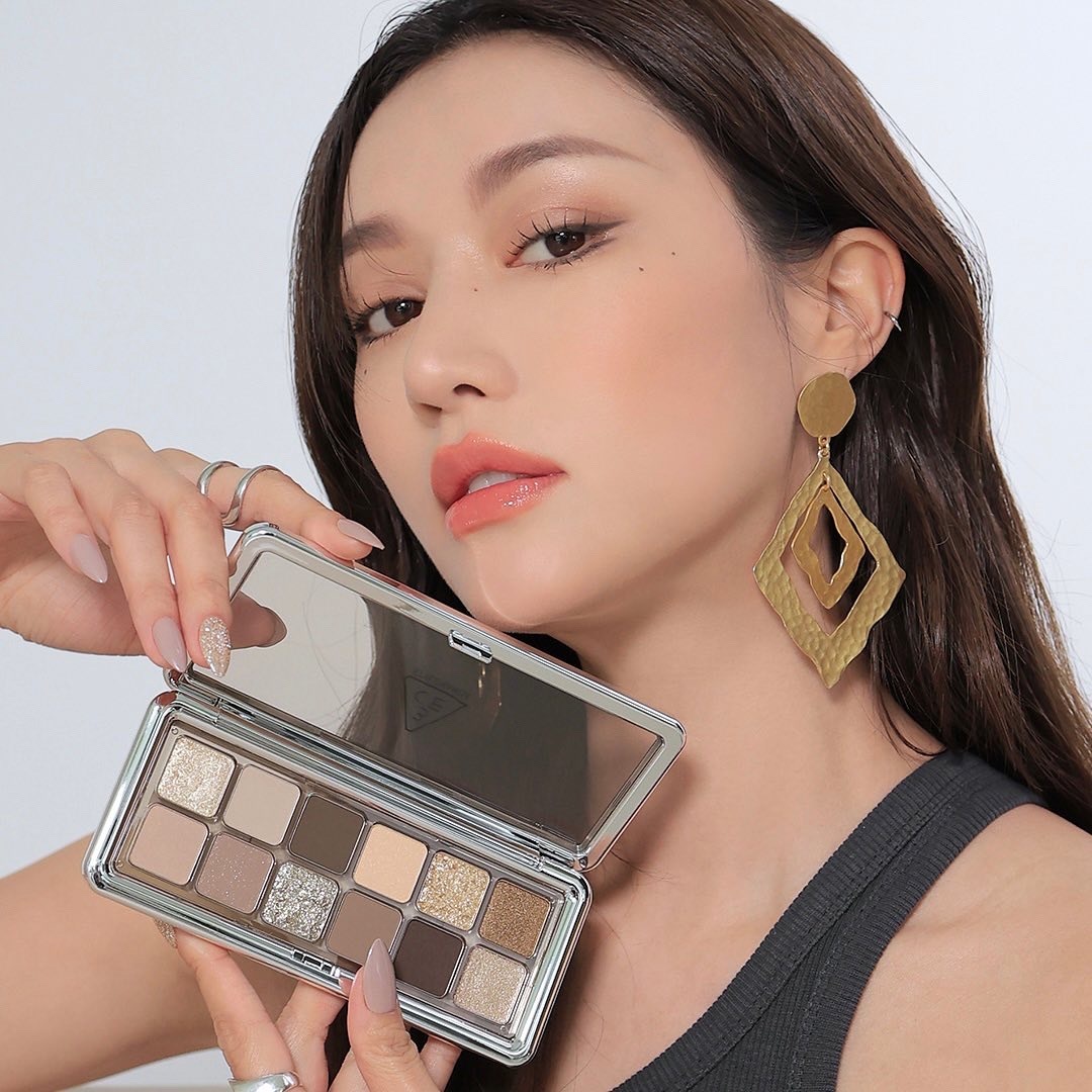 [ 3CE ] New Take Eyeshadow Palette  #Raw Neutrals