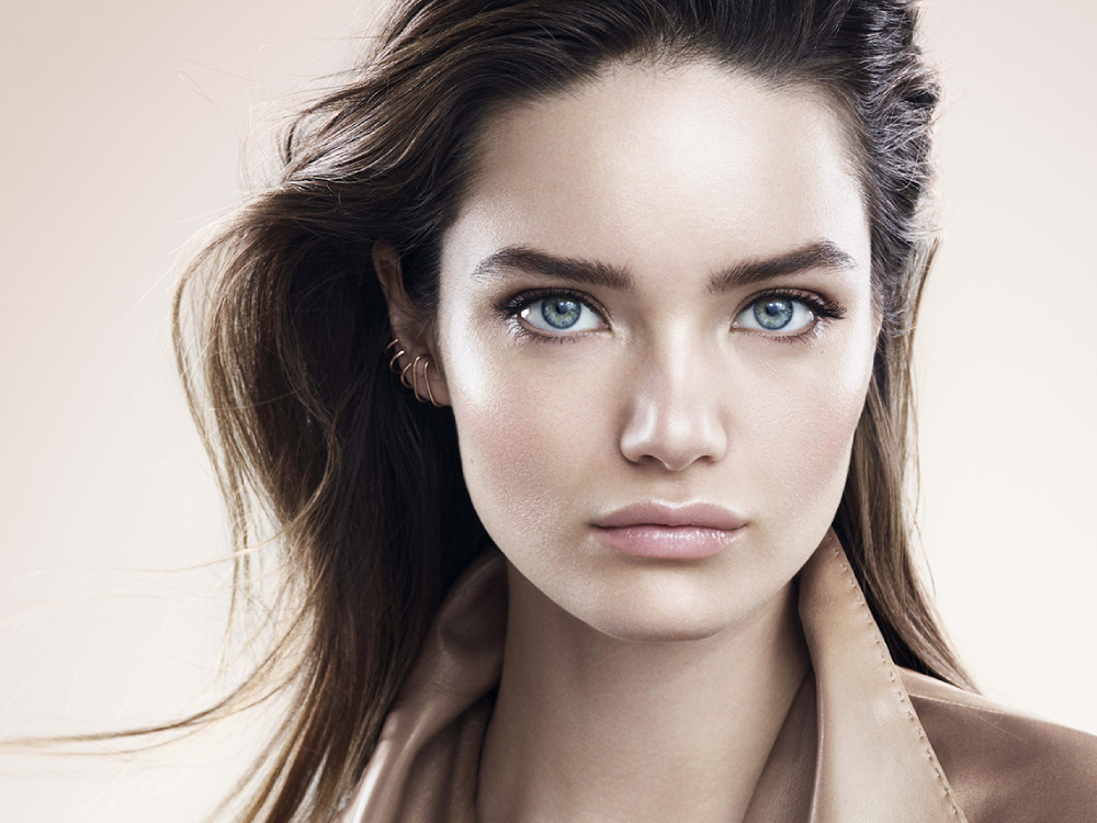 打造自然迷人電眼，赫蓮娜為妳解說睫毛膏挑選、使用技巧及推薦