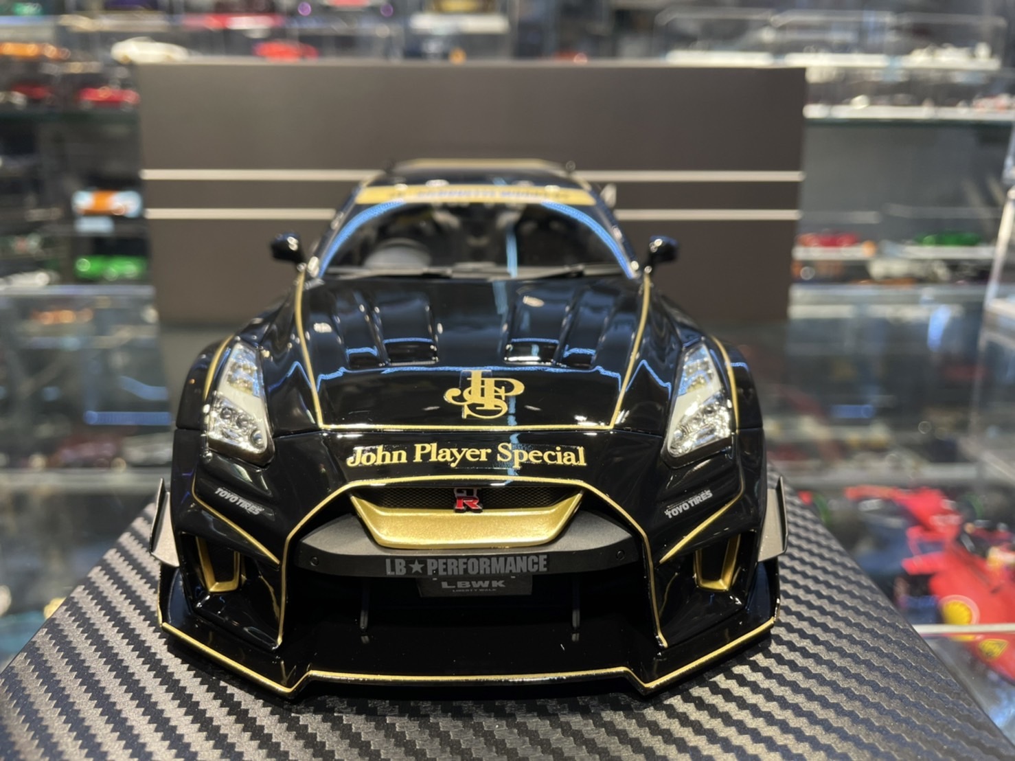 Ignition IG2359 LB-Silhouette WORKS GT 35GT-RR 1/18