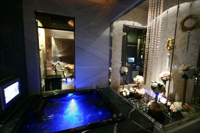 【桃園】約客頂級汽車旅館 巴洛克浴間