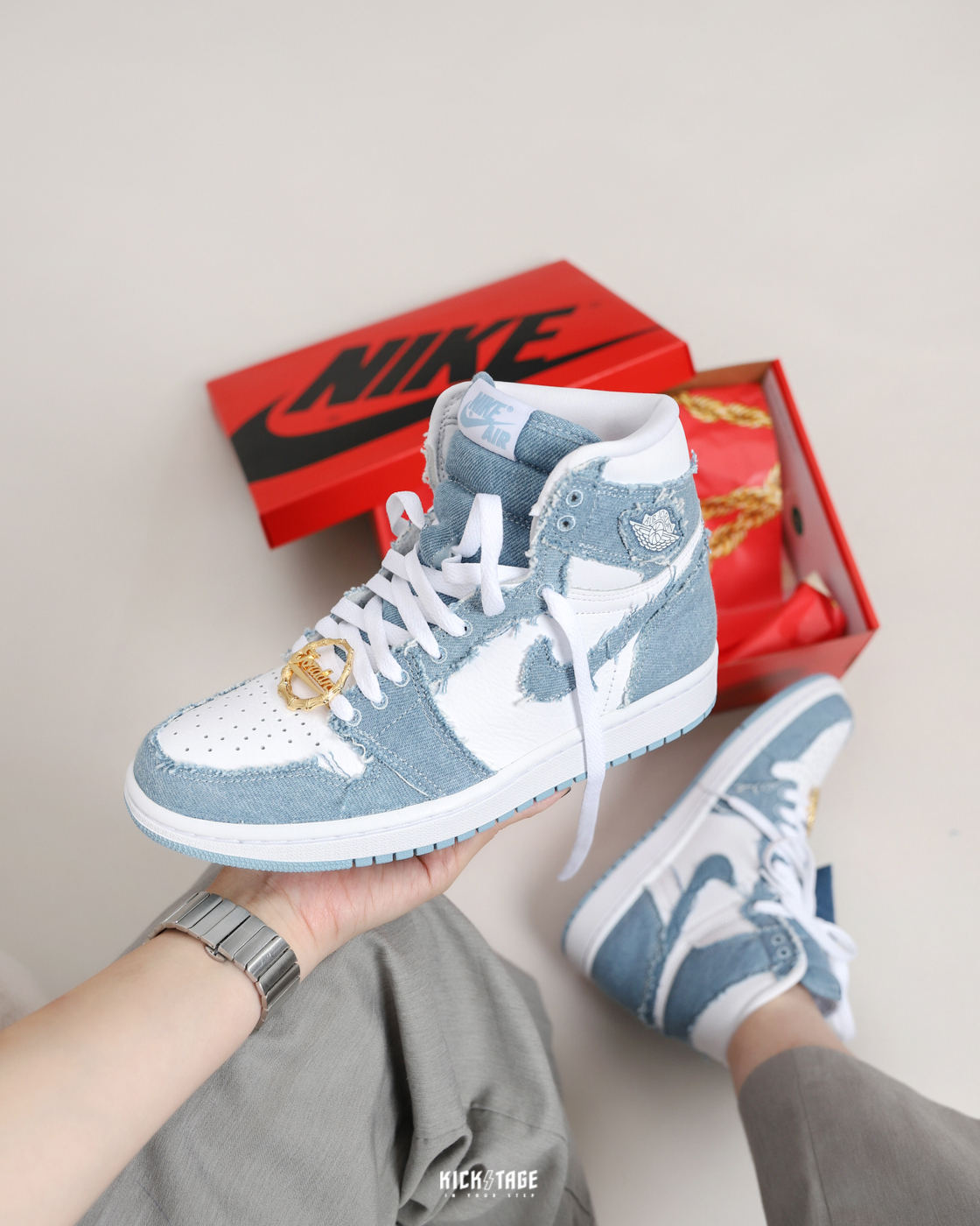 男女鞋NIKE W AIR JORDAN 1 RETRO HIGH OG Denim 白藍金扣丹寧牛仔