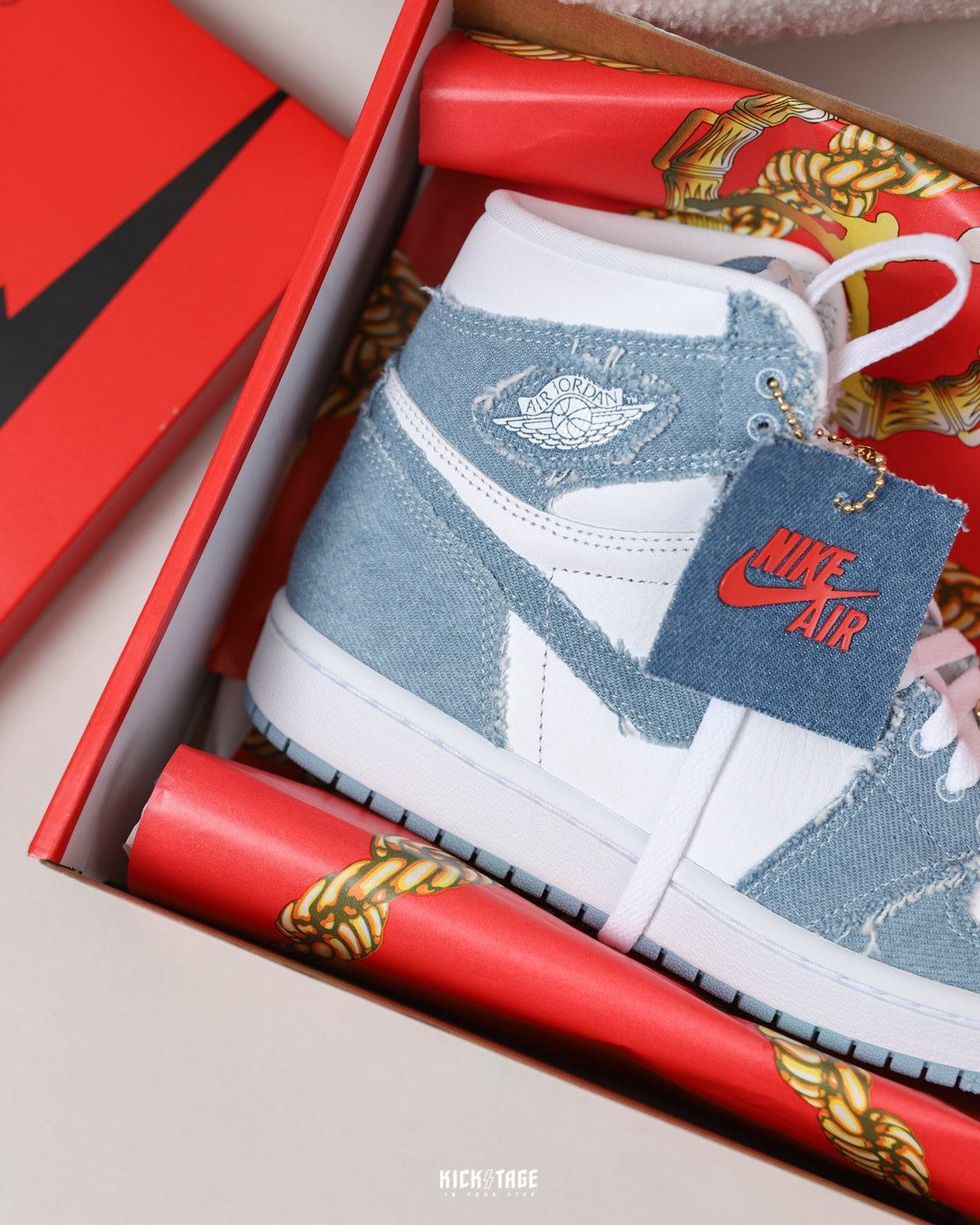 男女鞋NIKE W AIR JORDAN 1 RETRO HIGH OG Denim 白藍金扣丹寧牛仔