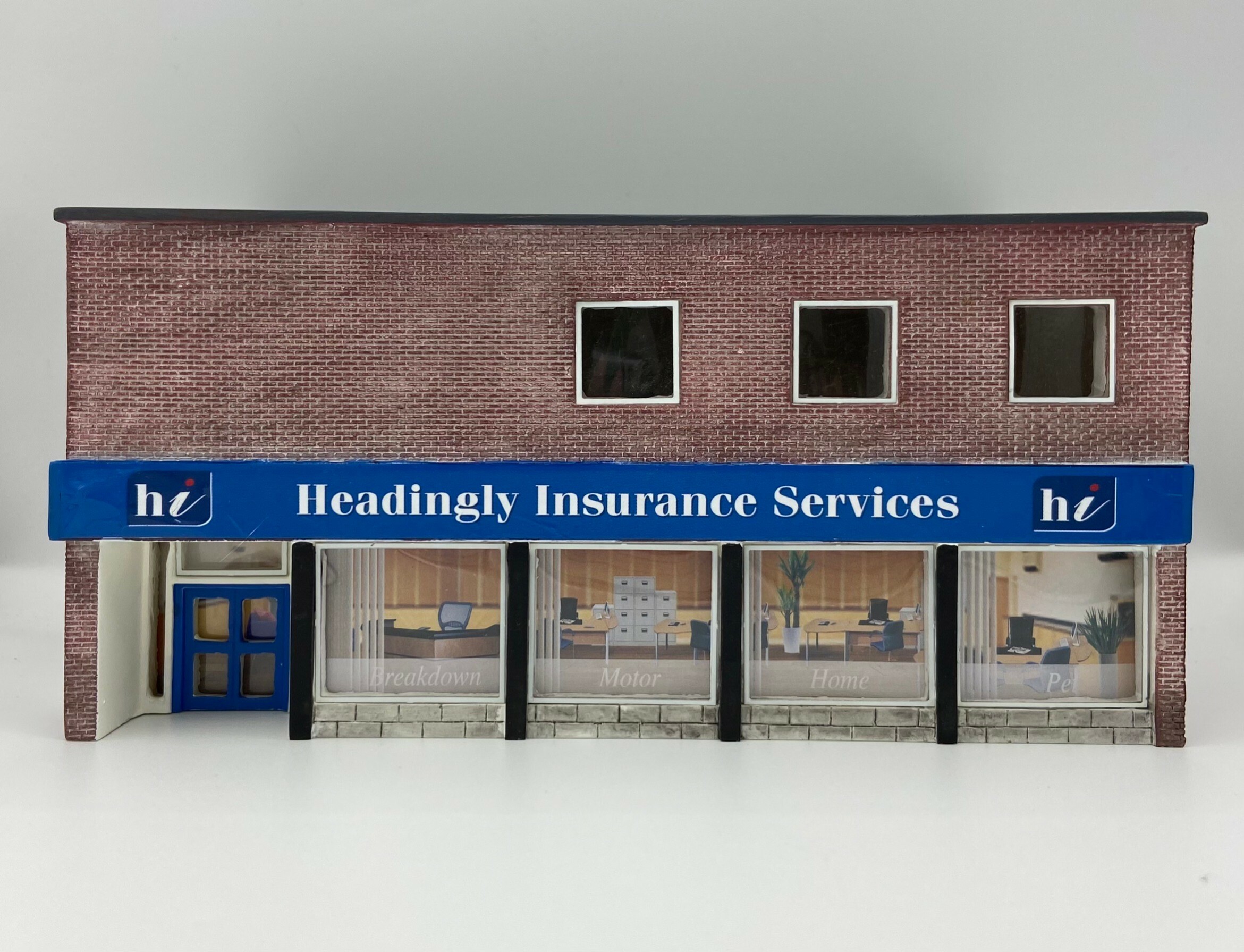 Hornby R9709 HO scale, Headingly Insurance office