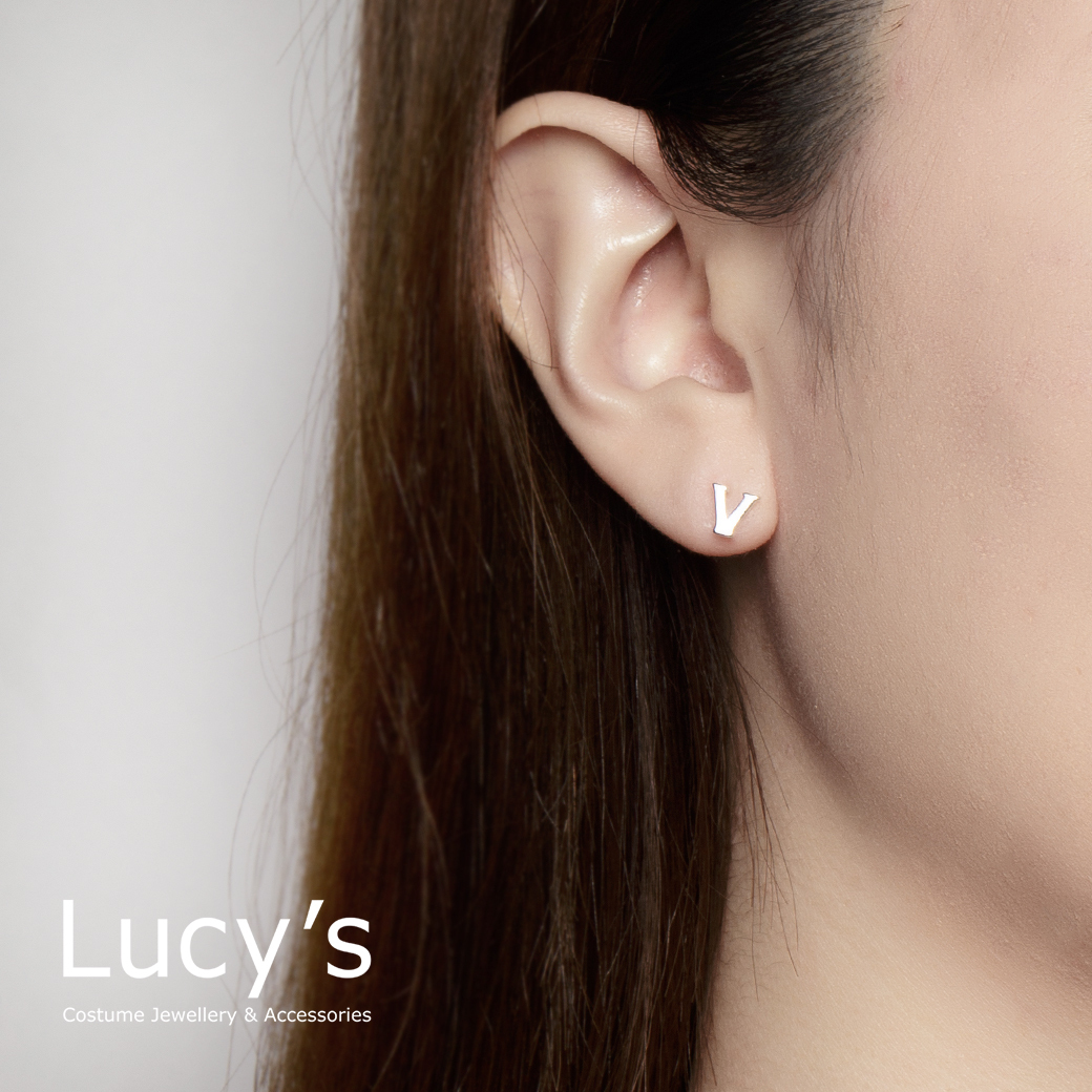 純銀字母系列 | 925純銀 V 單支耳環  (95877)