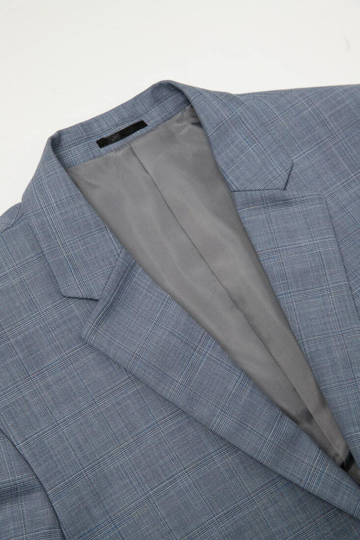 淺藍色西裝外套-領口設計