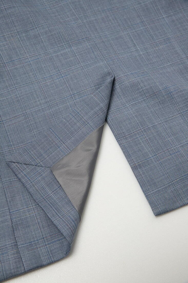 淺藍色西裝外套-後開中叉設計