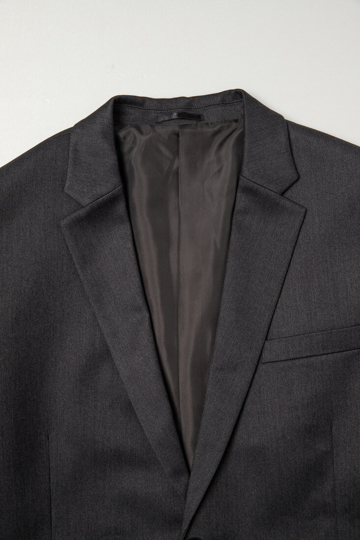 鐵灰色西裝外套-領口設計