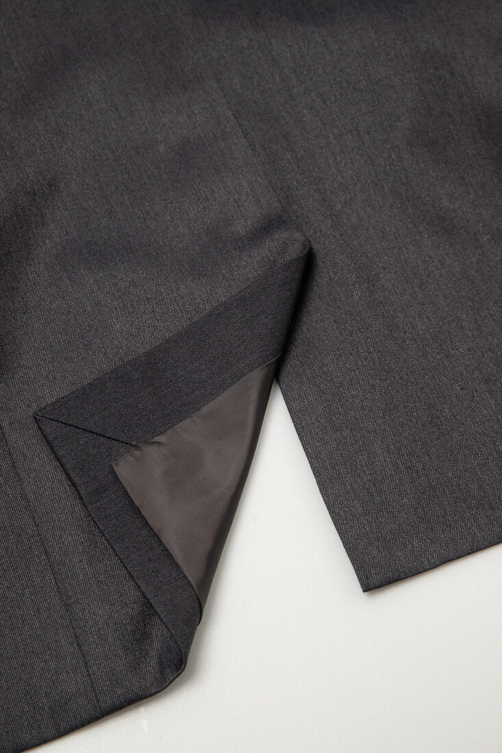 鐵灰色西裝外套-後開中叉設計