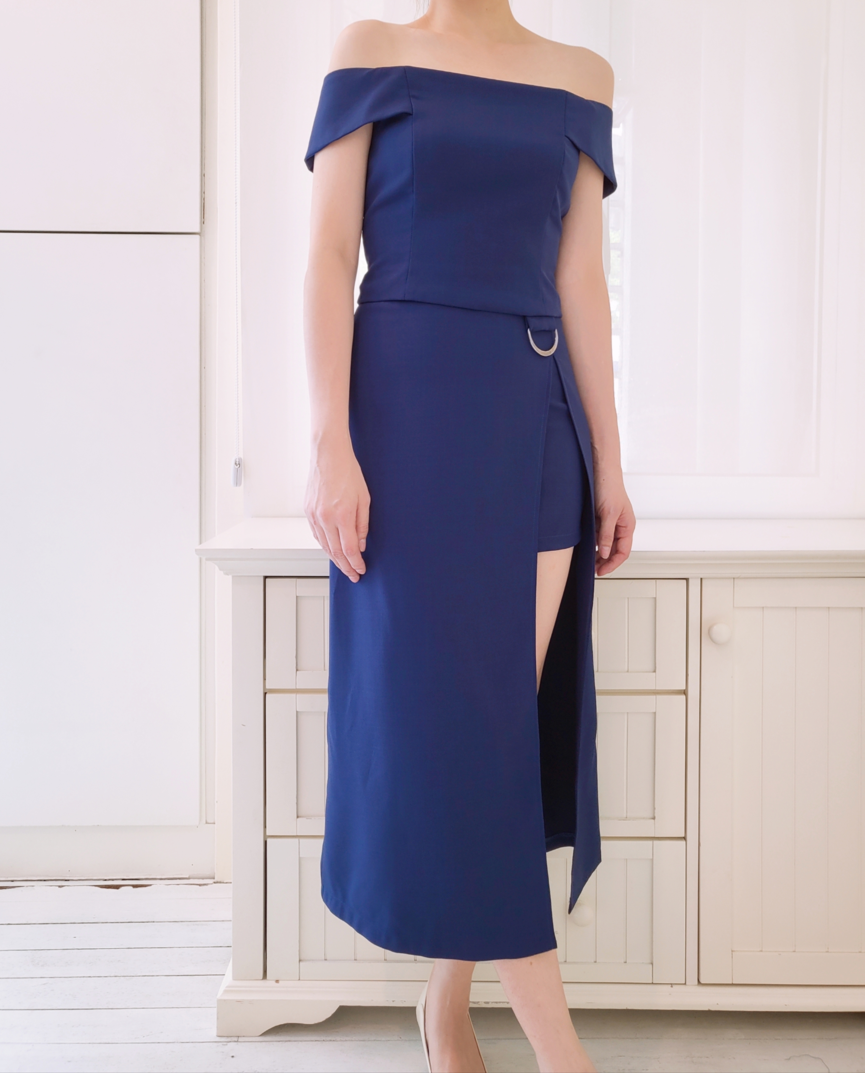 OFF SHOULDER CROP 2 PIECE SET SUIT