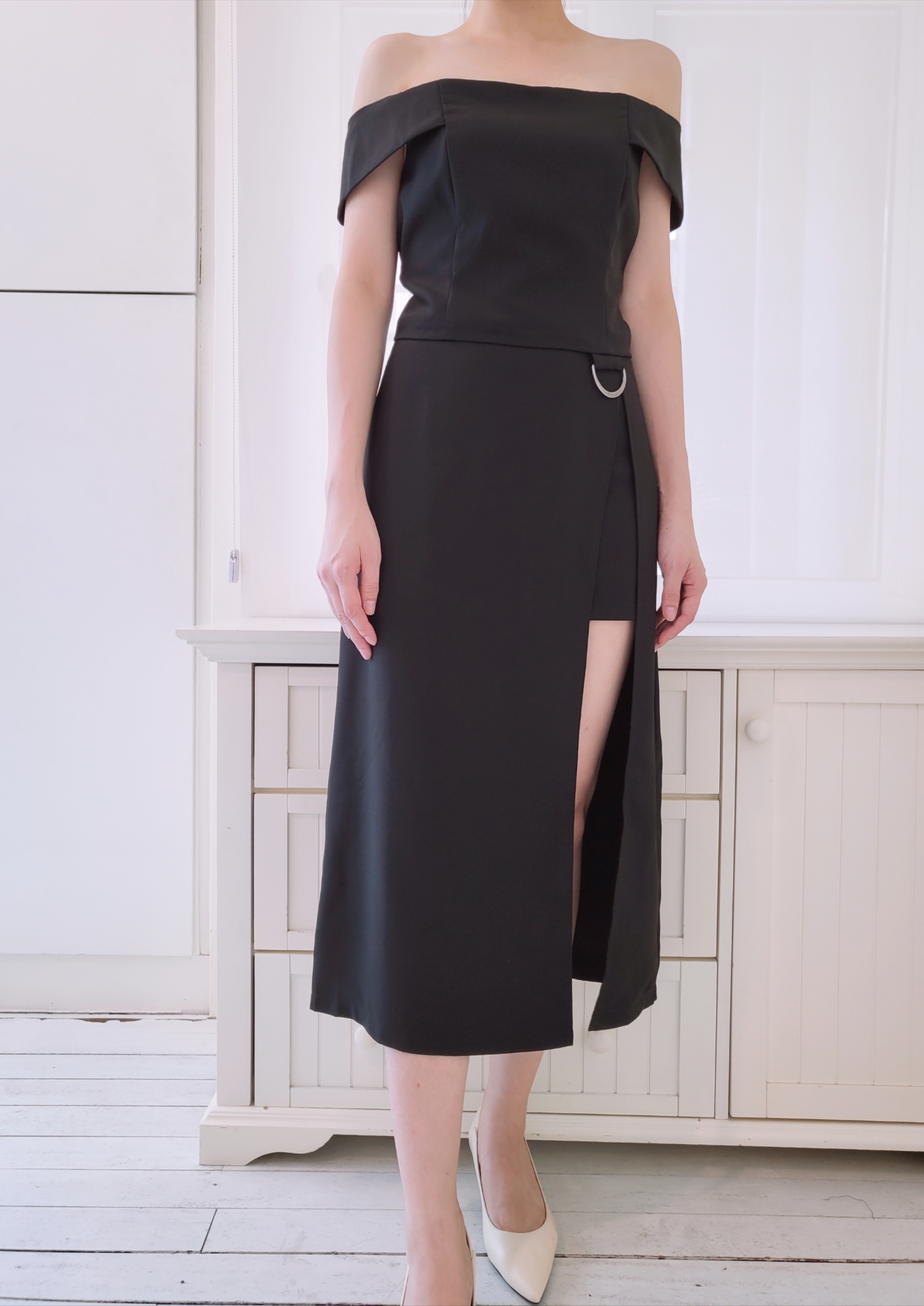 OFF SHOULDER CROP 2 PIECE SET SUIT