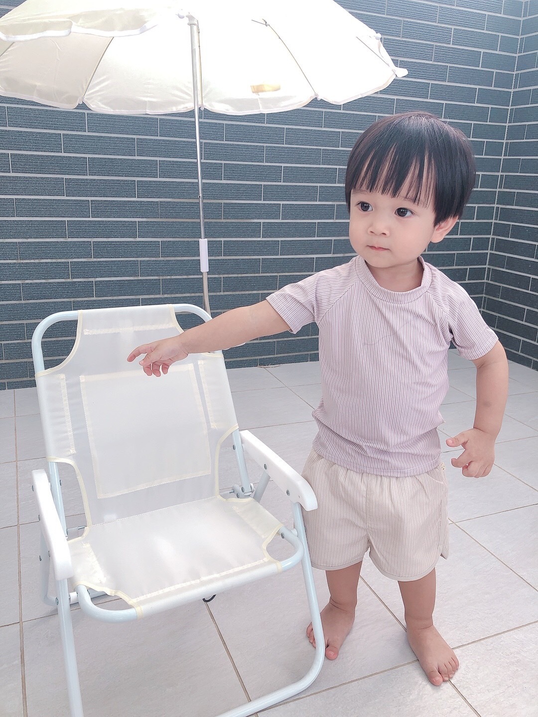 【預購】質感選物 - 攜帶式折疊遮陽沙灘椅 (米鵝黃)