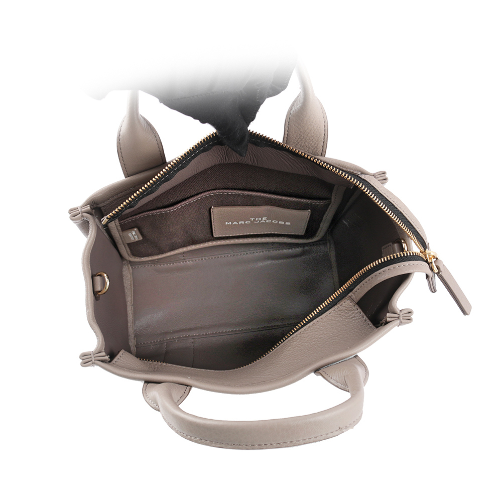 【MARC JACOBS】THE LEATHER TOTE 粒面皮革小款托特包(水泥灰) H009L01SP21 055