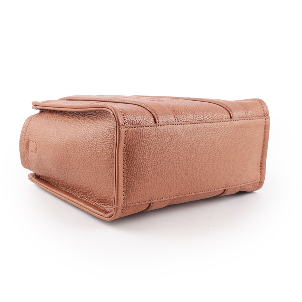【MARC JACOBS】THE LEATHER TOTE 粒面皮革小款托特包(堅果棕) H009L01SP21 212