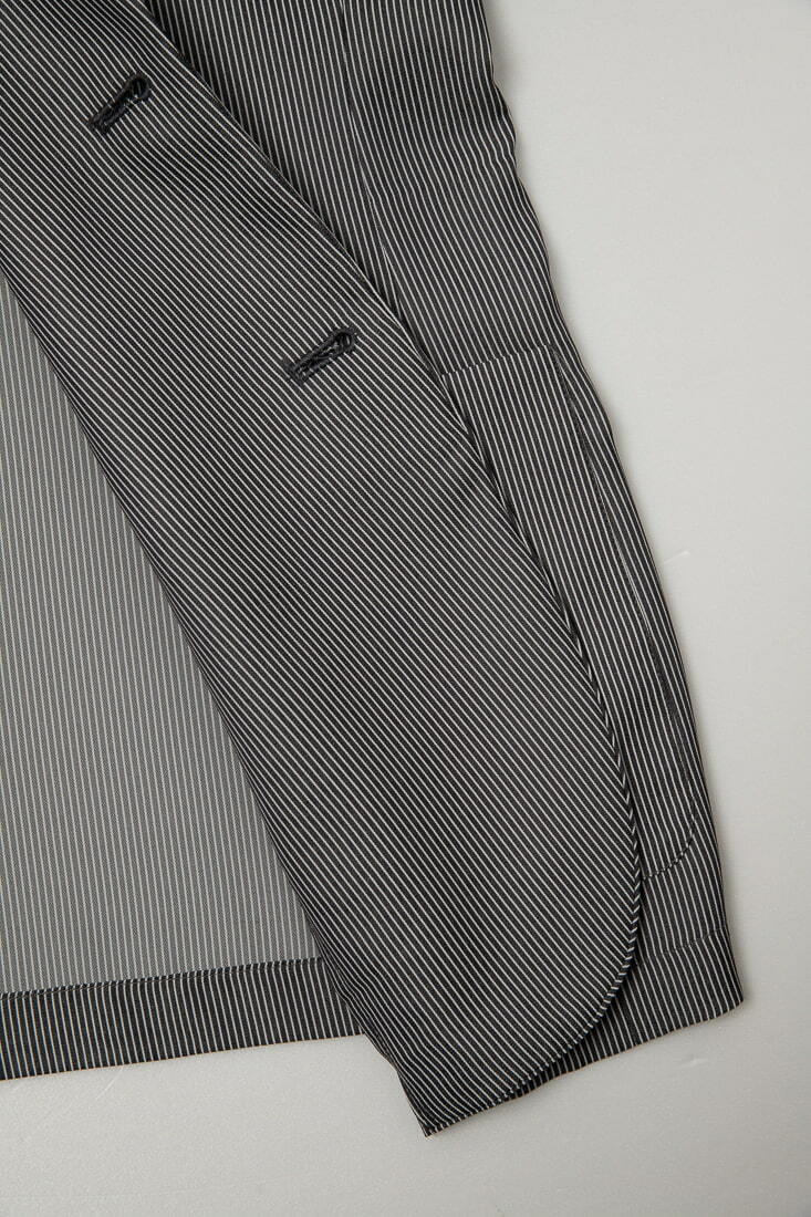 卡其西裝外套男正裝-下擺設計