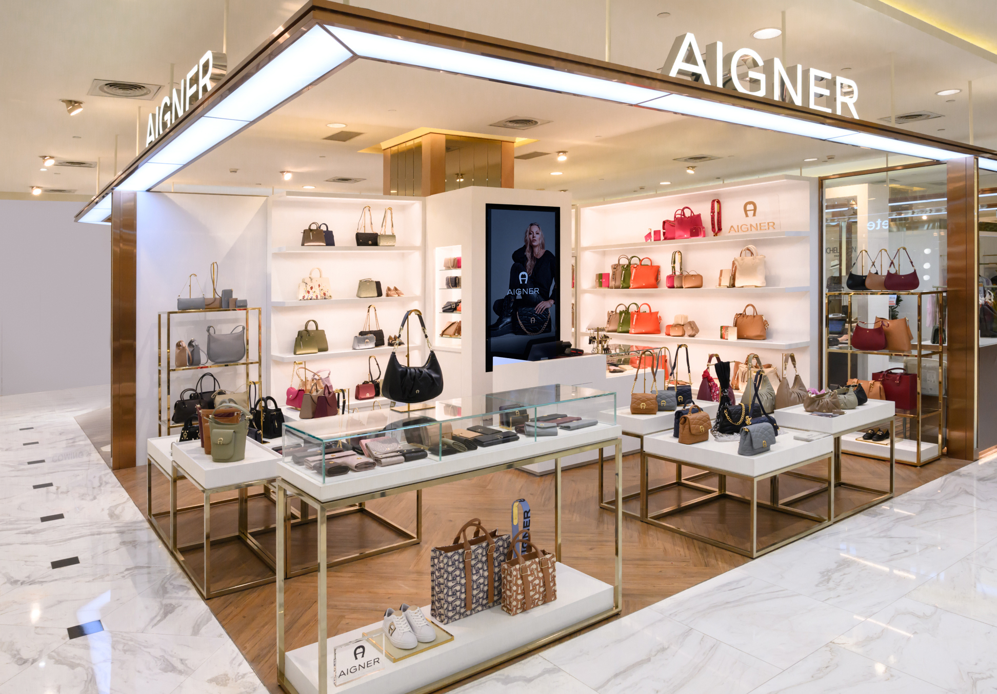 AIGNER SOGO