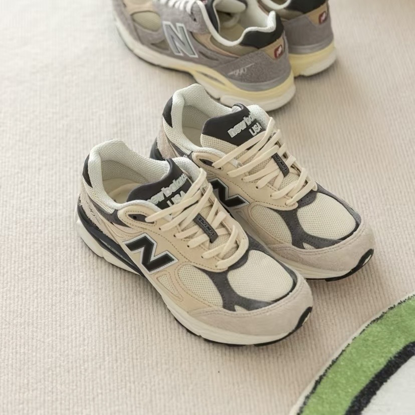 New Balance 990v3 Teddy Santis "Moonbeam" 美製 米灰