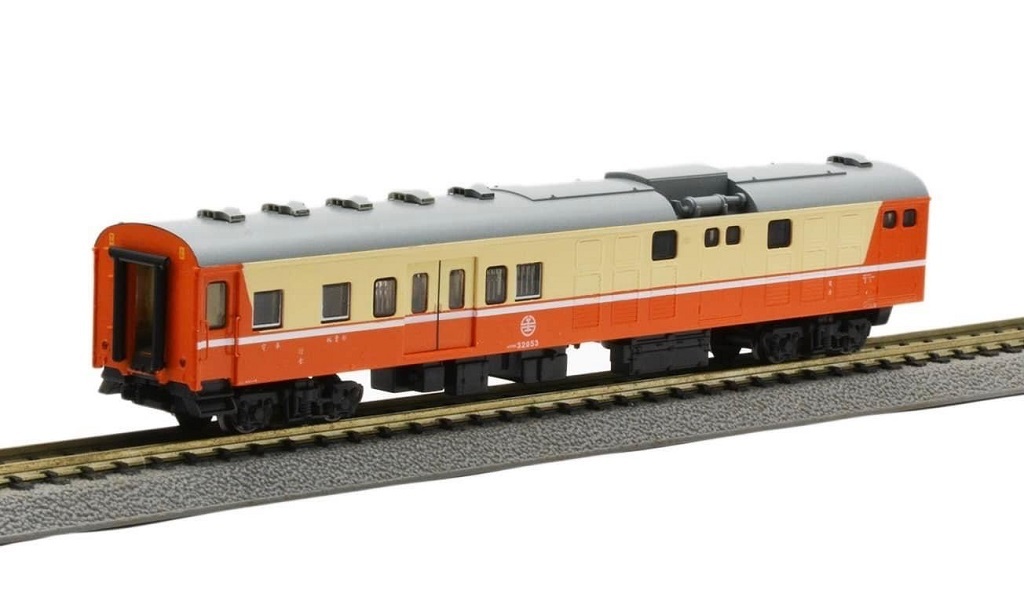 TouchRail NK3513 N scale Taiwan Railway 45PBK32850 type power luggage cart, Orange