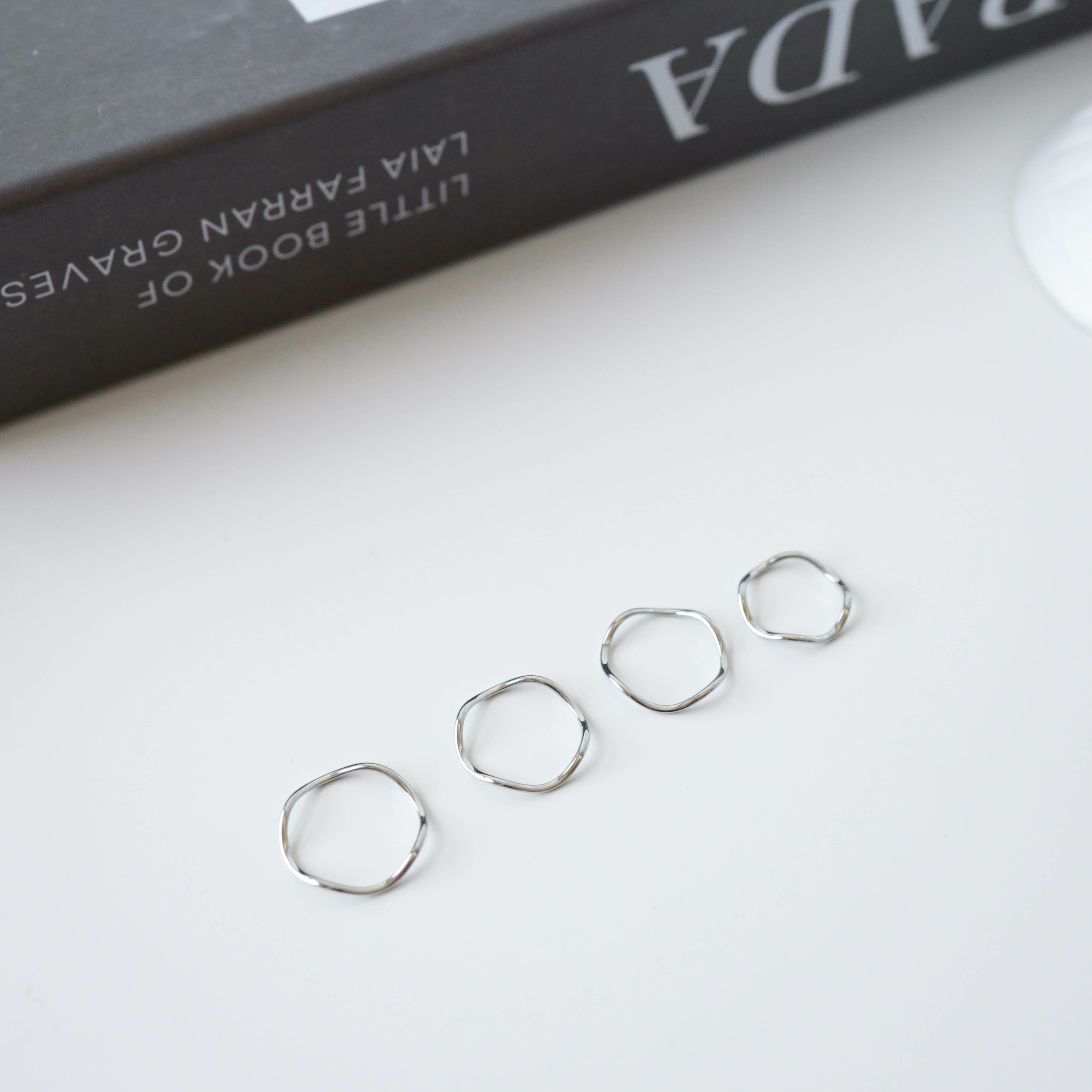 不怕水多尺寸微波浪鋼戒