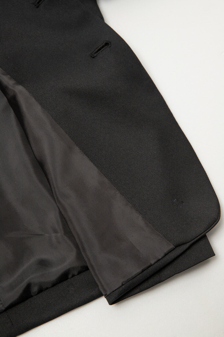 黑色暗紋西裝男正裝-下擺設計