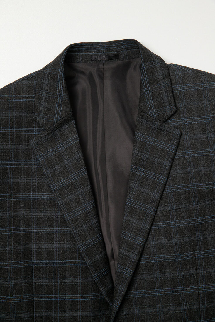 灰色格紋西裝男正裝-領口設計