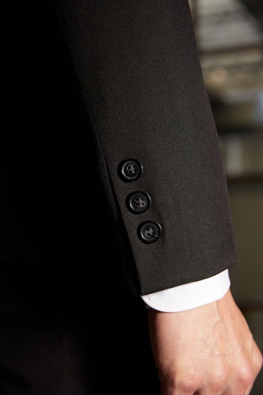 經典時尚黑色男生正裝-袖口排扣