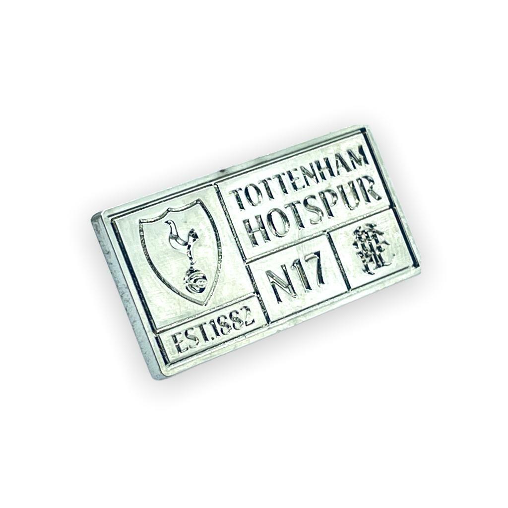 熱刺銀色球場路牌襟章