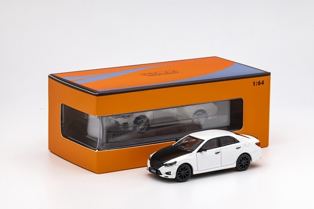 預訂:1/64 GCD Toyota Mark X White/ Carbon RHD (KS-026-147)