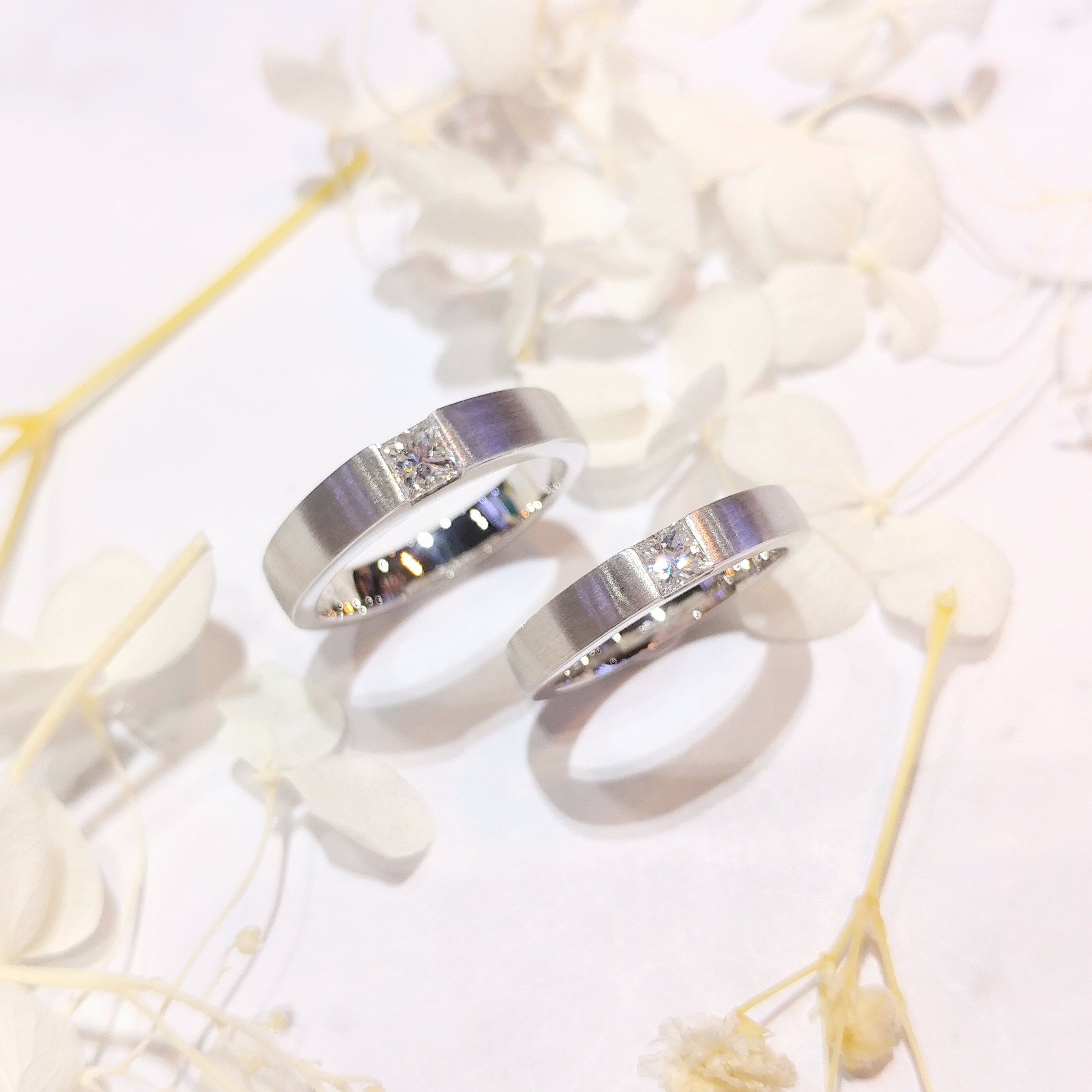 全新18K白金共40份方形鑽石對裝戒指