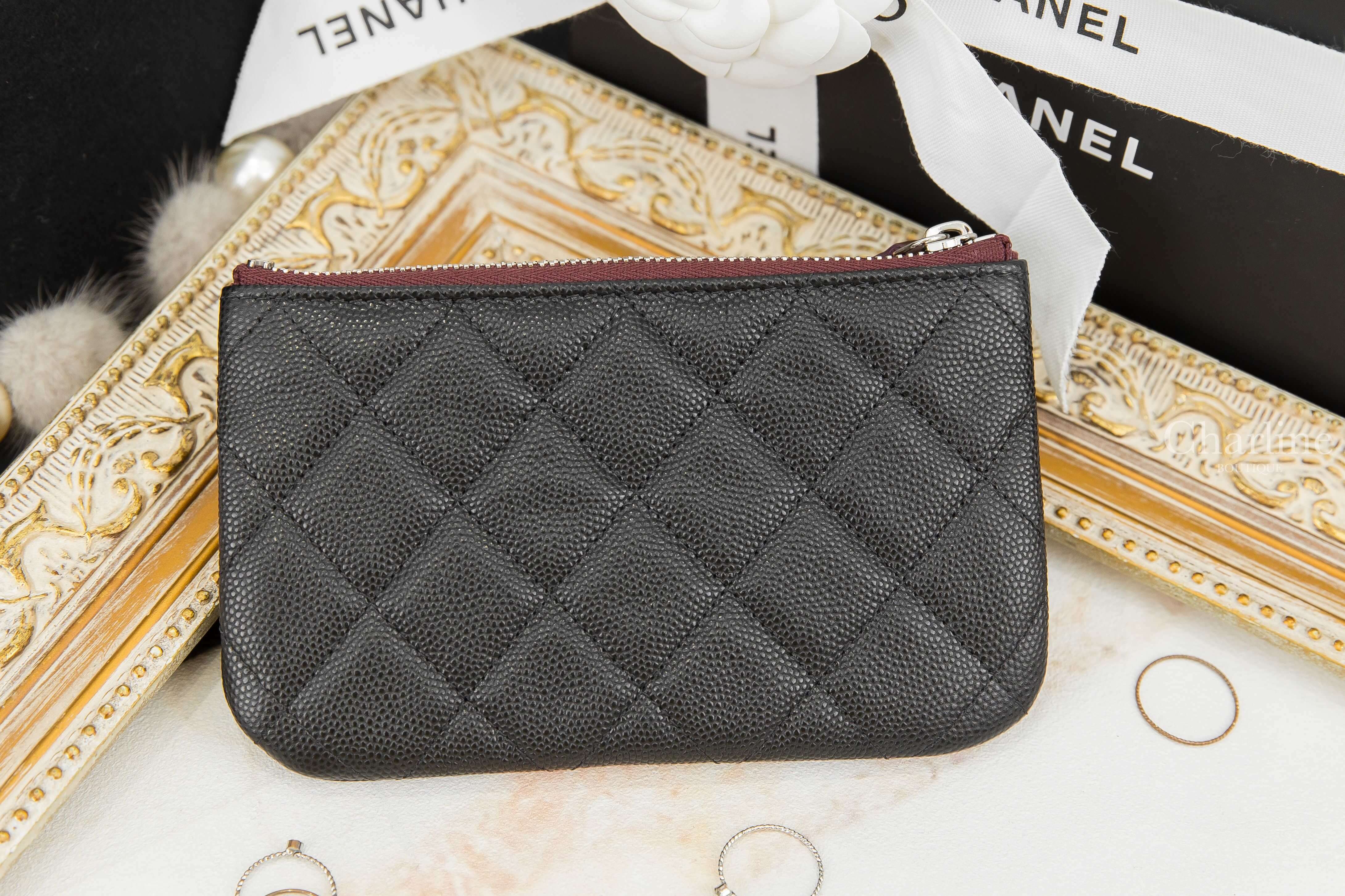 Chanel Classic Mini Pouch 黑色銀CC酒紅內裡荔枝菱格紋零錢包-Charline Boutique 精品代購